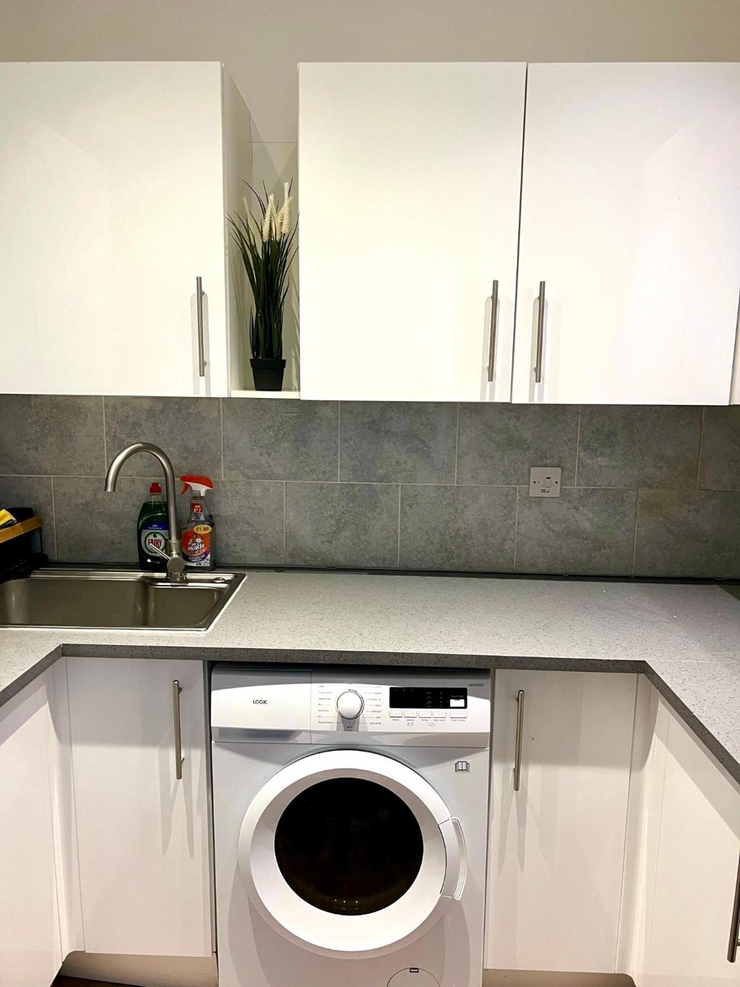 Apartment Spacious 3 Bedroom Flat In Kings Cross, St 159 *