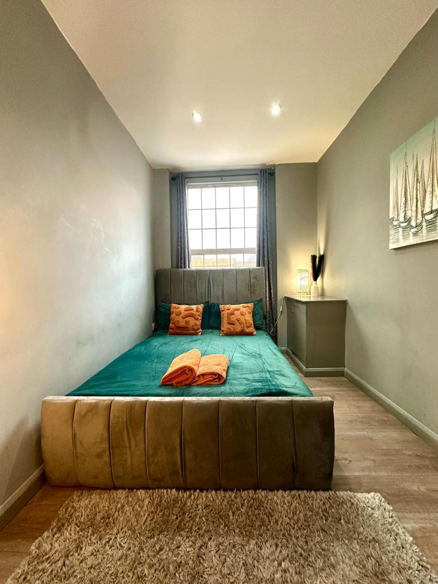 Spacious 3 Bedroom Flat In Kings Cross, St 159 Apartment