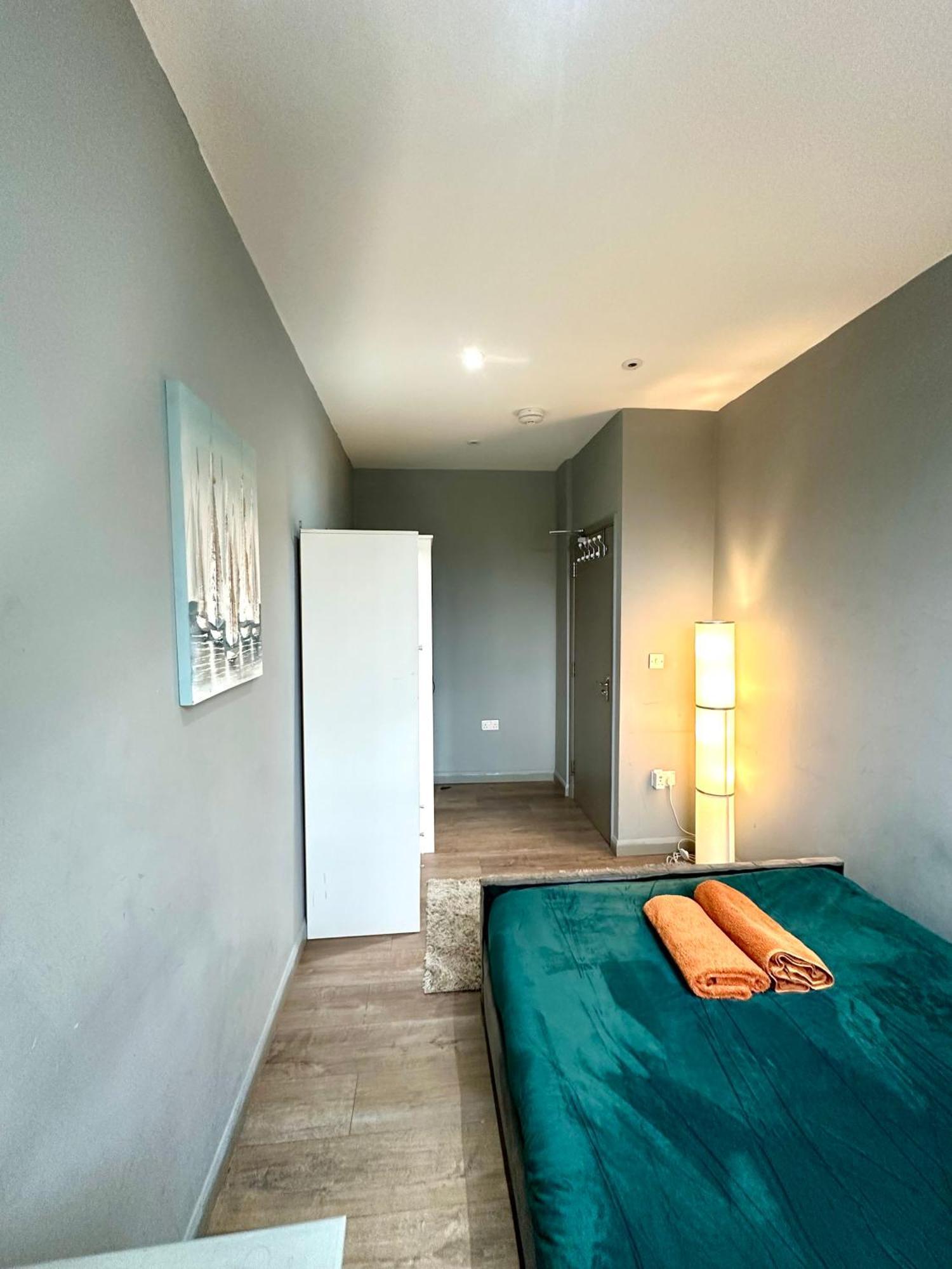 Apartment Spacious 3 Bedroom Flat In Kings Cross, St 159 *