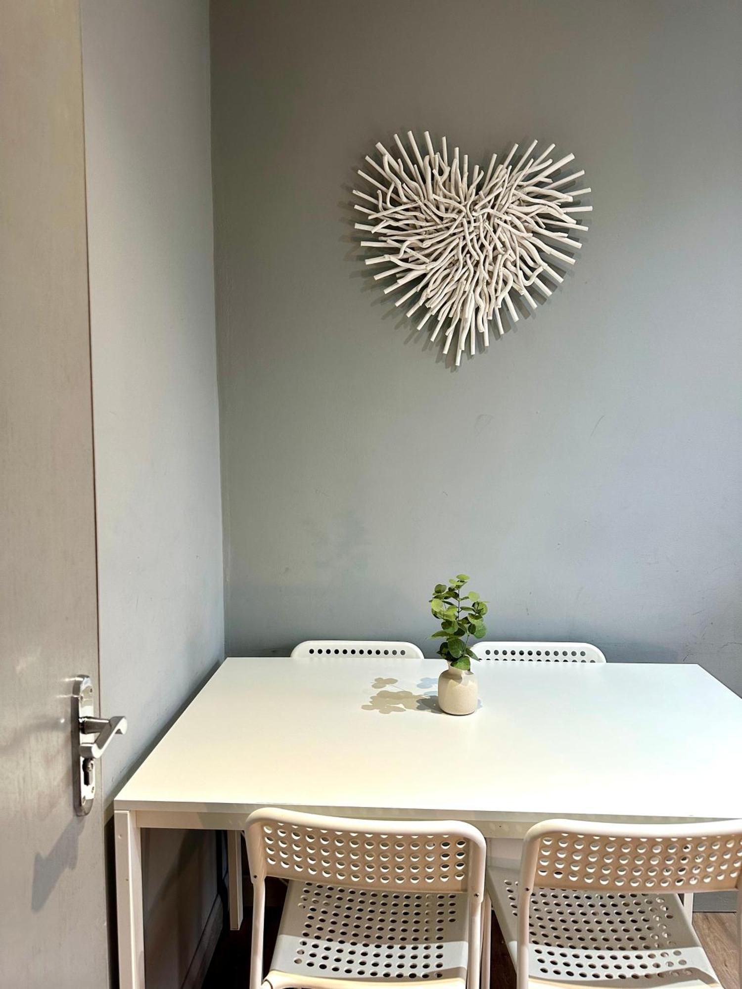 Apartment Spacious 3 Bedroom Flat In Kings Cross, St 159 London