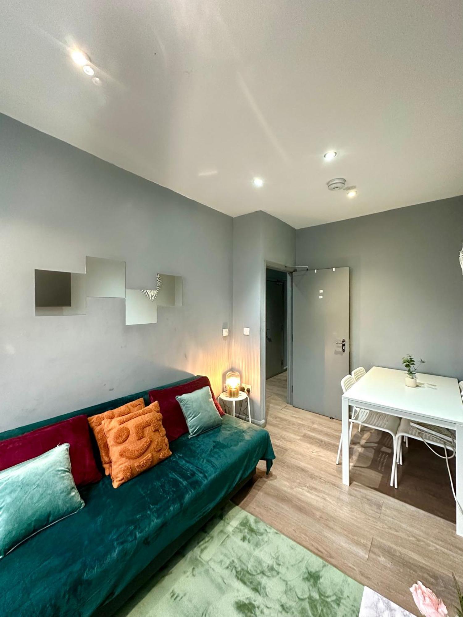 Spacious 3 Bedroom Flat In Kings Cross, St 159 Apartment
