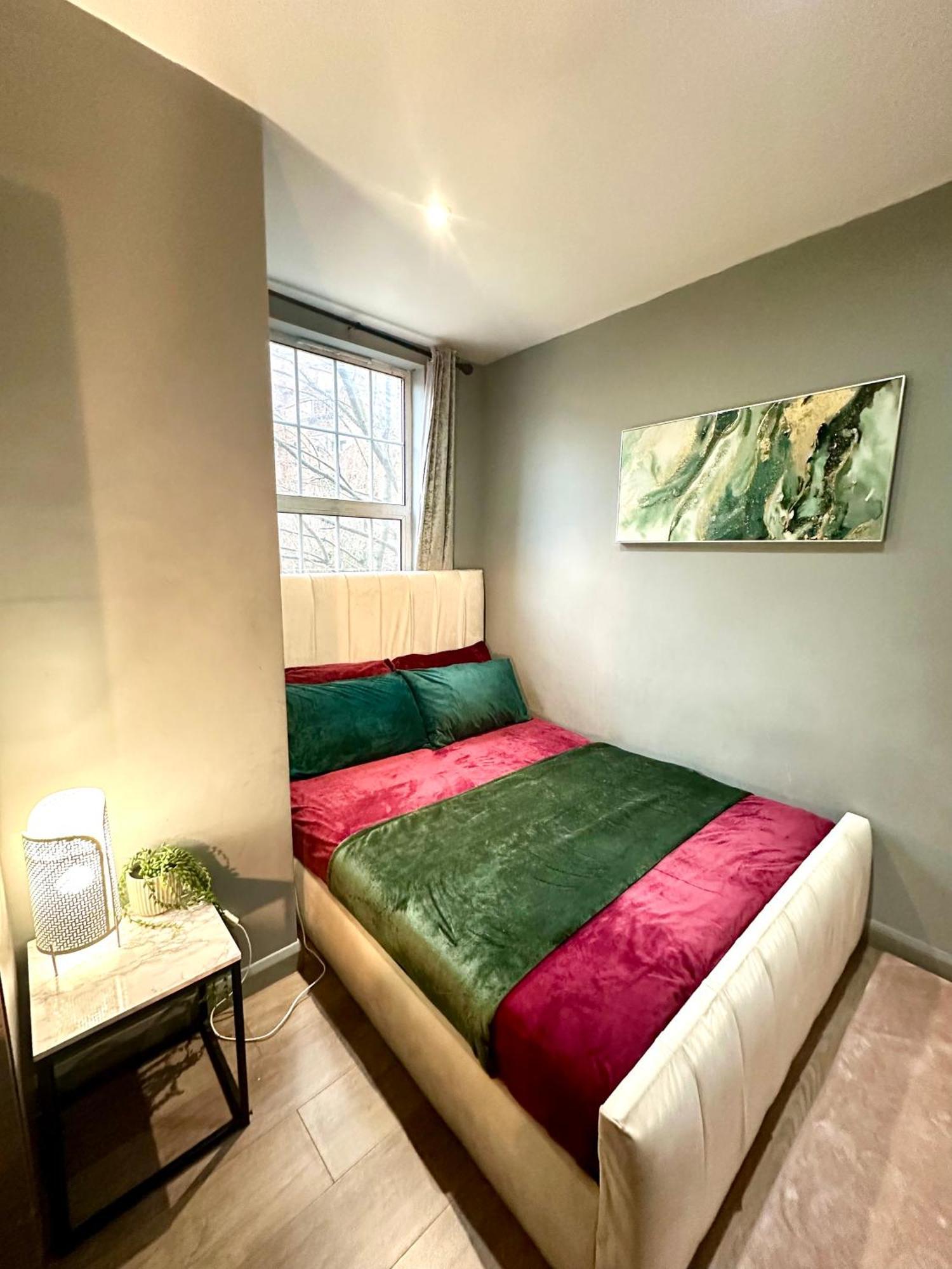 Spacious 3 Bedroom Flat In Kings Cross, St 159 Apartment *